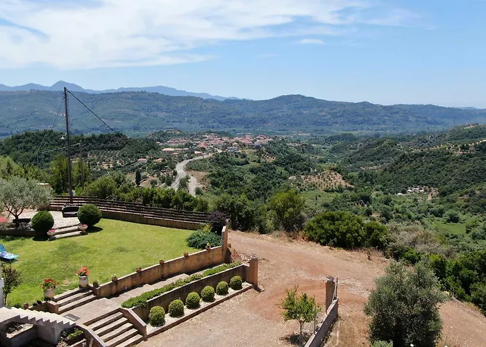 Casa de Férias The Olympia Hillside Archea Pissa